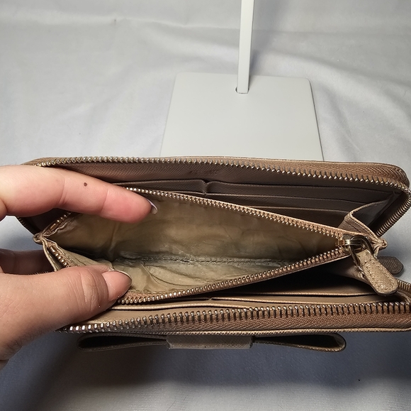 Prada Saffiano Bow Zip Around Wallet w/ authentication card, Beige - Picture 7 of 7